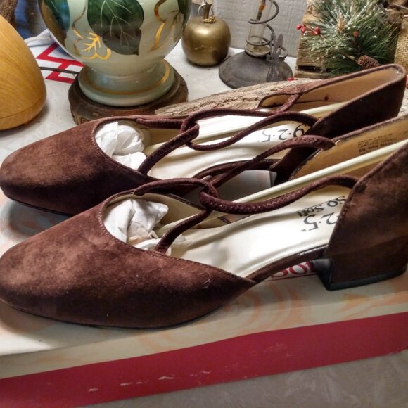 3 Pairs of 9.2.5. So Soft Low Heeled Pumps Brushed Faux Suede Size 7 - Picture 2 of 9